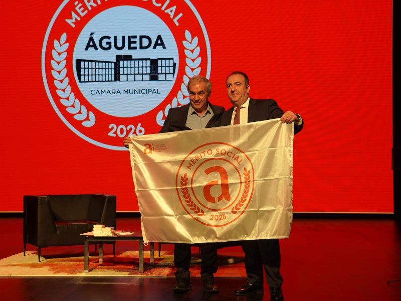 Câmara de Águeda distinguida com Bandeira de Mérito Social em gala nacional