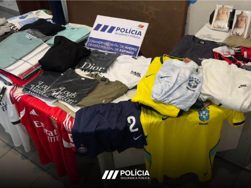 Mais de 90 artigos contrafeitos apreendidos na feira de Espinho
