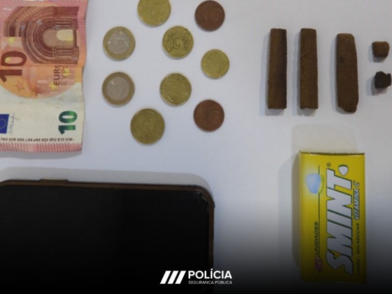 Detido suspeito de venda de produto estupefaciente junto a um estabelecimento escolar em Espinho